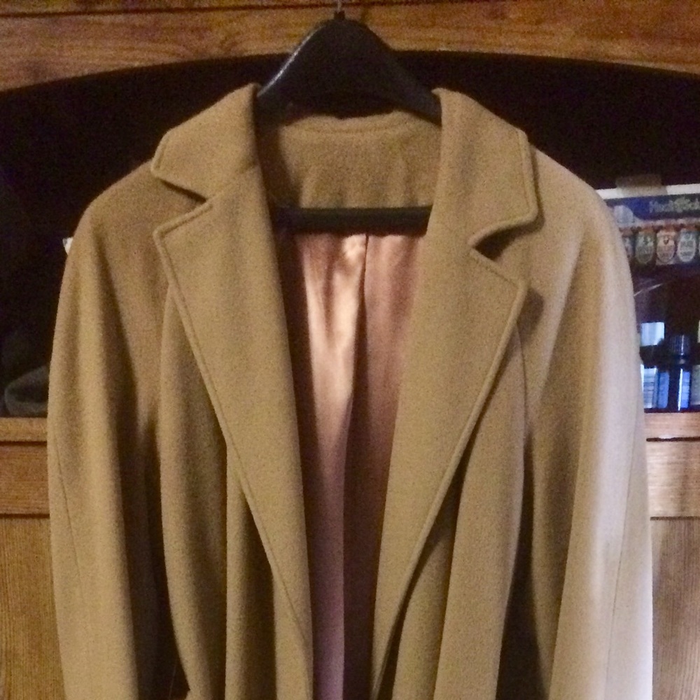 SOLD- 100% Cashmere Daniel Niveau Coat Camel S
